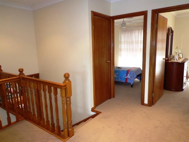 9 Warragamba Crescent, Bossley Park NSW 2176