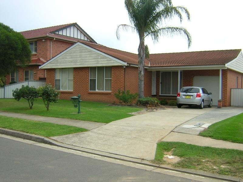 Edensor Park NSW 2176