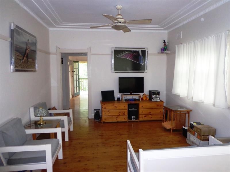 10 Artie Street, Carramar NSW 2163