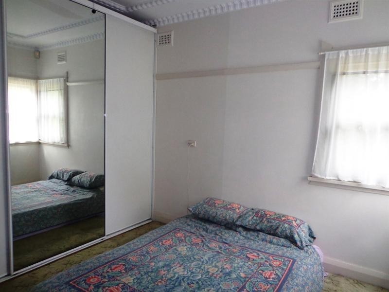 10 Artie Street, Carramar NSW 2163