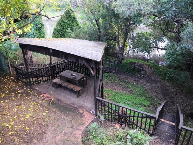 10 Artie Street, Carramar NSW 2163