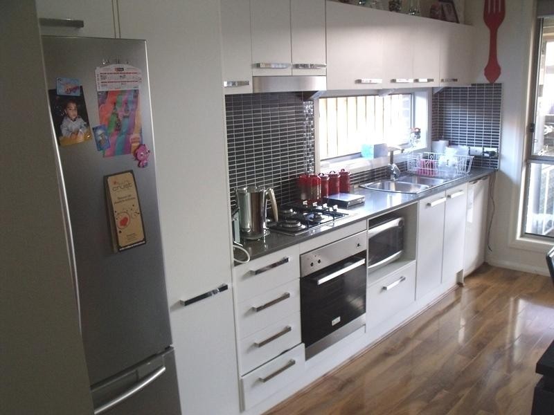 6 Stanley Avenue, Middleton Grange NSW 2171