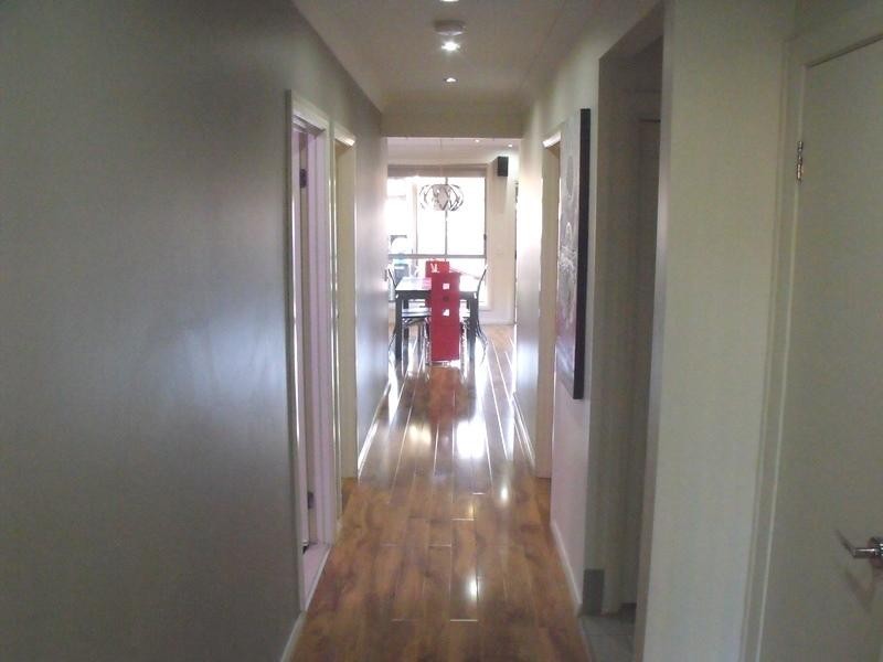 6 Stanley Avenue, Middleton Grange NSW 2171