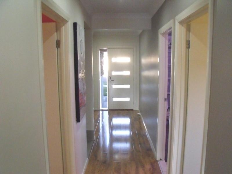 6 Stanley Avenue, Middleton Grange NSW 2171