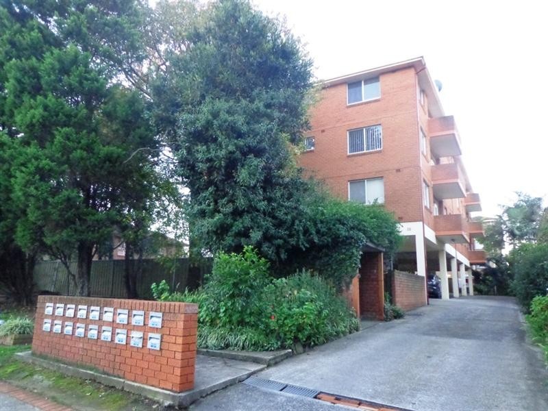 1/38 Hardy Street, Fairfield NSW 2165