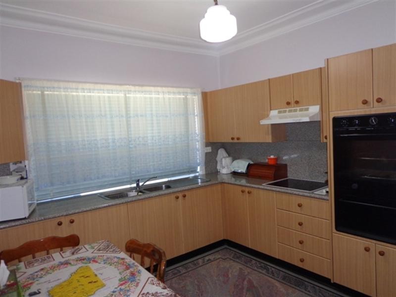 37 Earl Street, Canley Heights NSW 2166