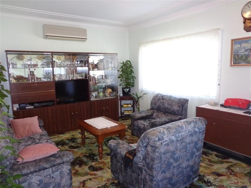 37 Earl Street, Canley Heights NSW 2166