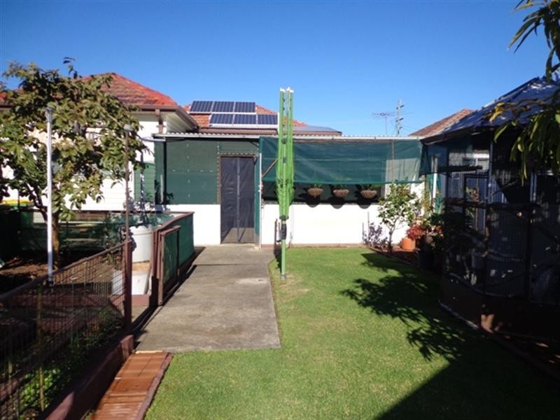 37 Earl Street, Canley Heights NSW 2166