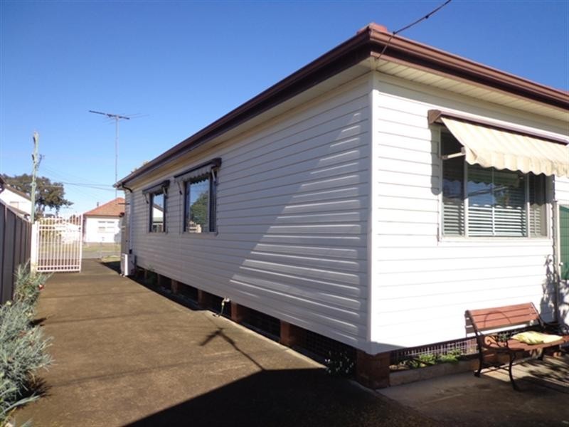 37 Earl Street, Canley Heights NSW 2166