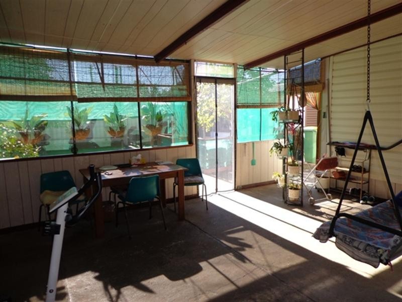 37 Earl Street, Canley Heights NSW 2166