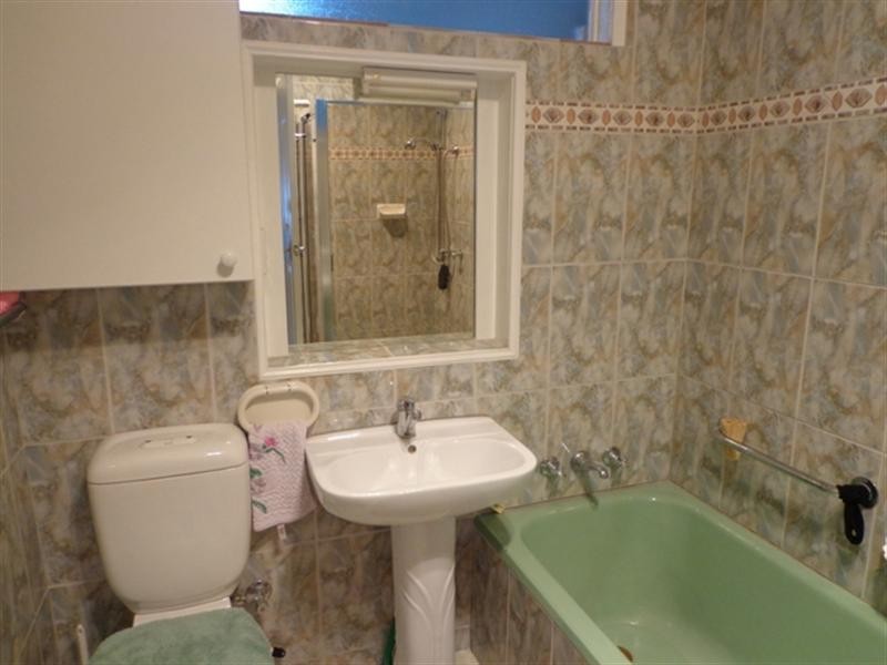 37 Earl Street, Canley Heights NSW 2166