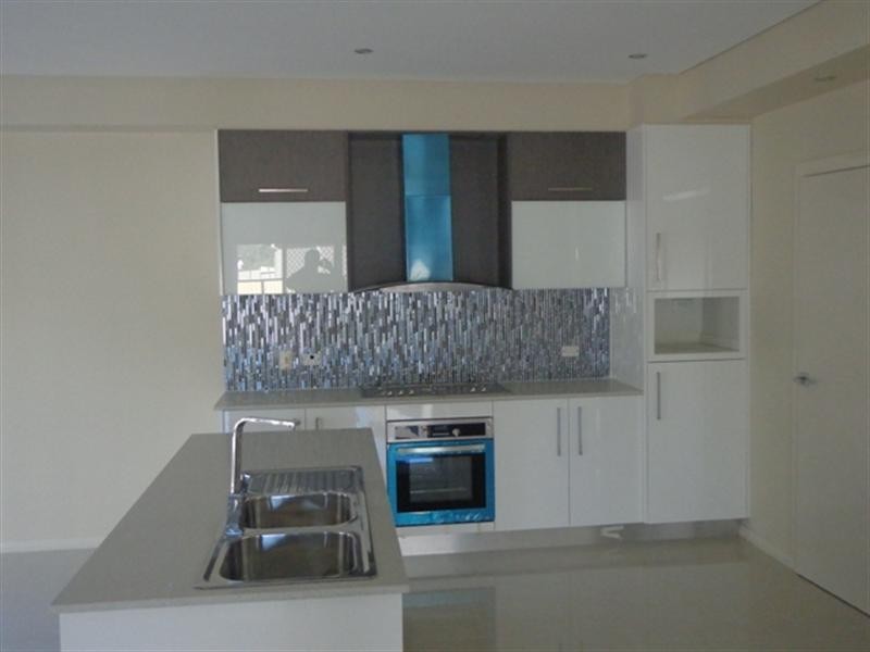 10 Tennant Place, Edensor Park NSW 2176