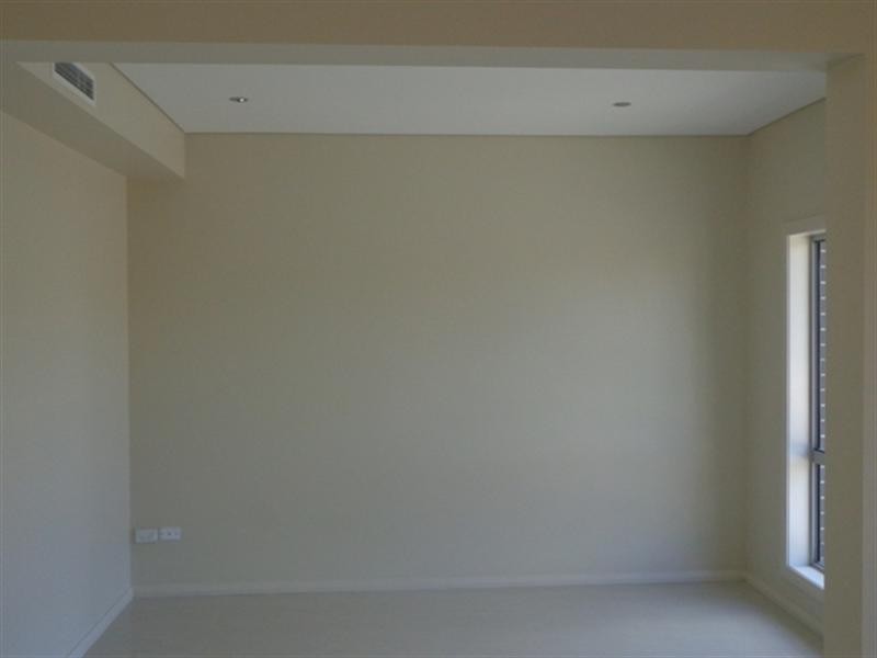 10 Tennant Place, Edensor Park NSW 2176