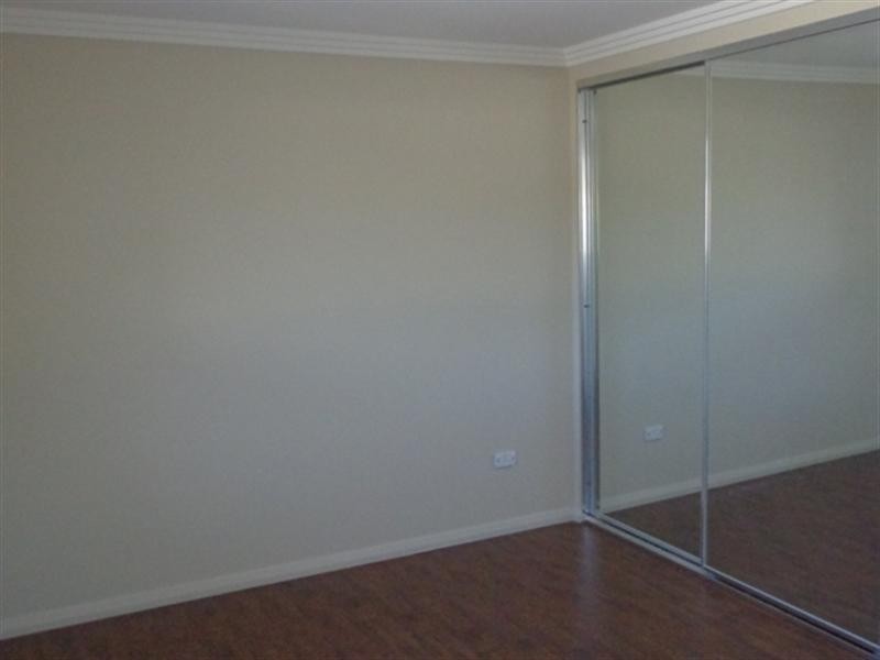 10 Tennant Place, Edensor Park NSW 2176