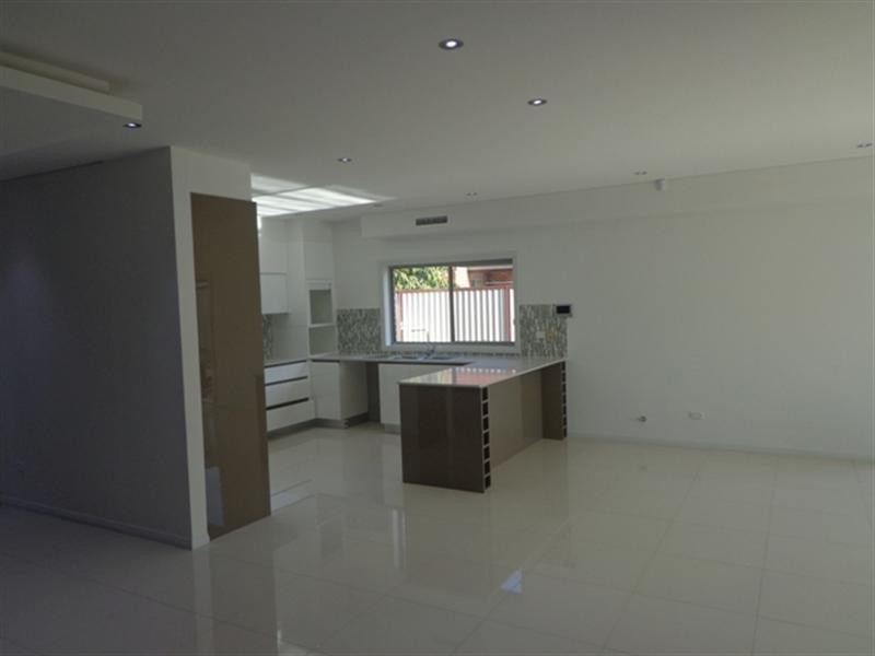 11A Tennant Place, Edensor Park NSW 2176