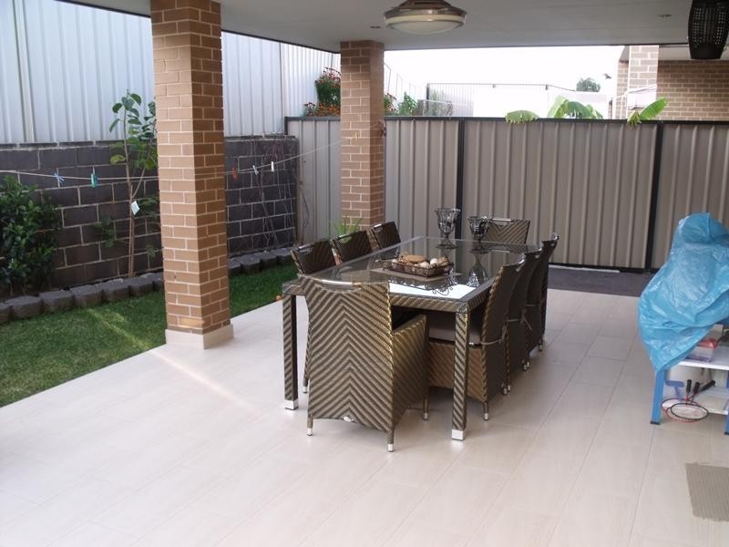 107 Carmichael Drive, West Hoxton NSW 2171