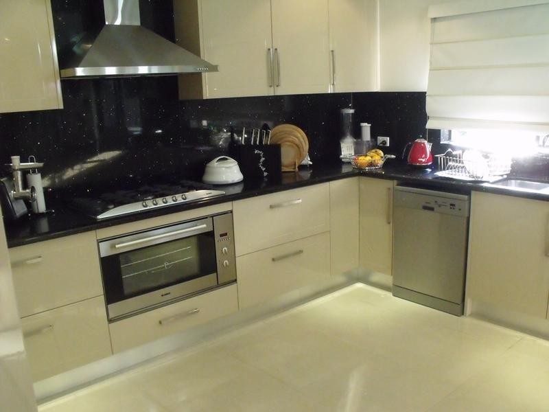 107 Carmichael Drive, West Hoxton NSW 2171