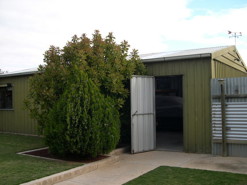 1 Devon Street, Port Clinton SA 5570