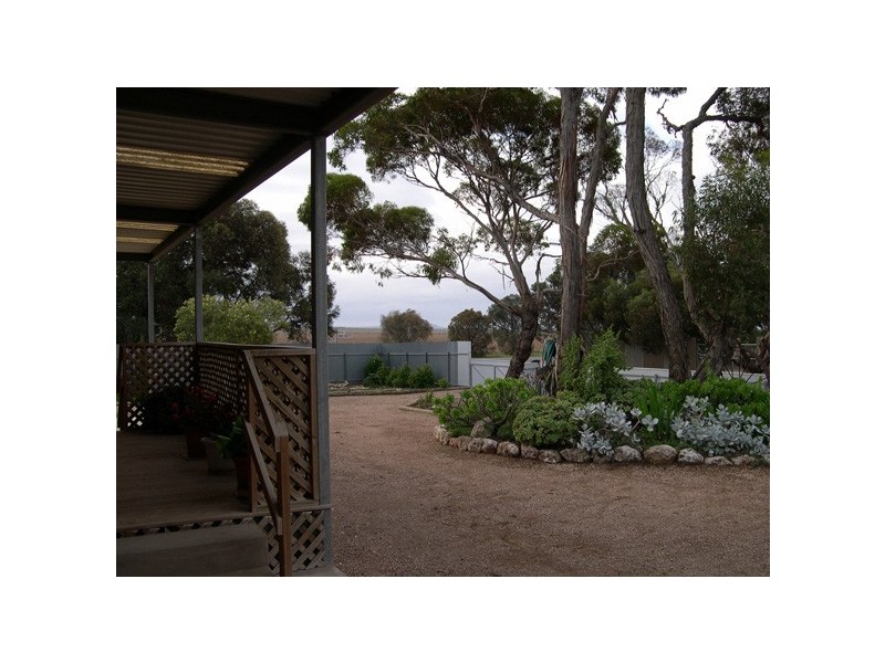 1 Devon Street, Port Clinton SA 5570