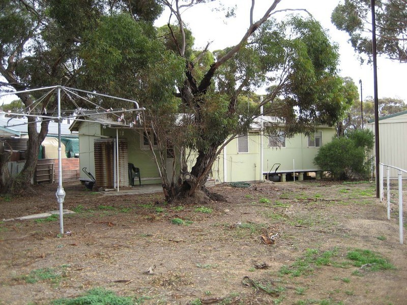 4 Horn Street, Port Clinton SA 5570