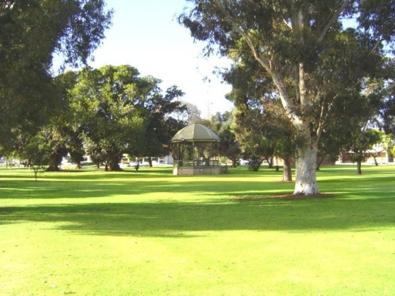 4 Lawrence Street, Kadina SA 5554