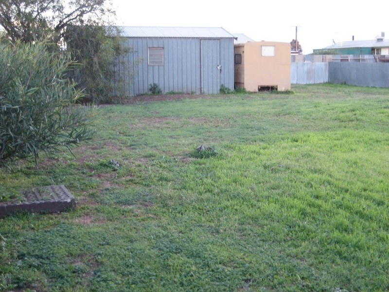 13 Manwurta Street, Port Clinton SA 5570