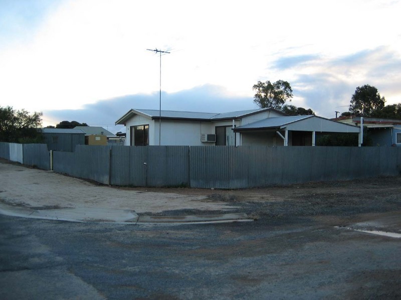 13 Manwurta Street, Port Clinton SA 5570