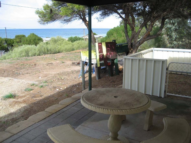 4 Chapman Road, Rogues Point SA 5571