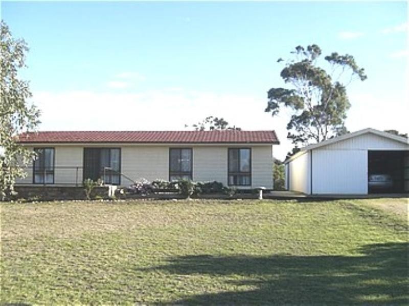 11 Mesnil Drive, Port Clinton SA 5570