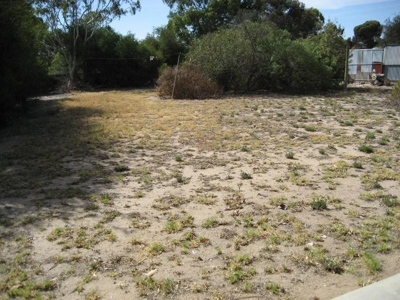11 Mesnil Drive, Port Clinton SA 5570