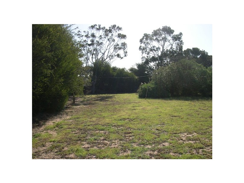 11 Mesnil Drive, Port Clinton SA 5570