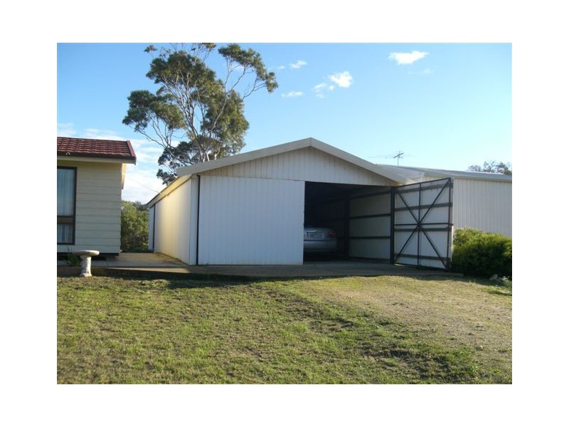 11 Mesnil Drive, Port Clinton SA 5570