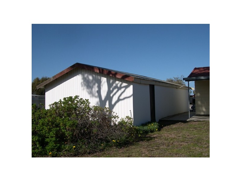 11 Mesnil Drive, Port Clinton SA 5570