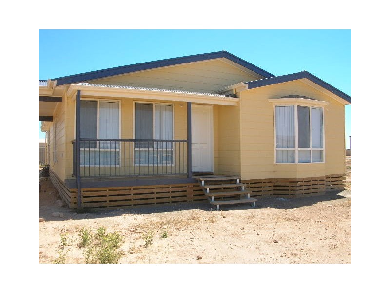 3 Hall Way, Moonta Bay SA 5558