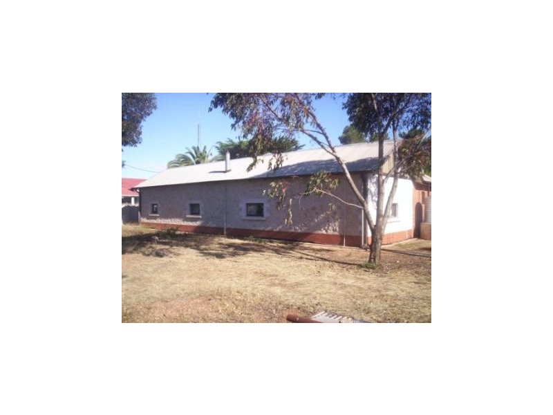 24 First Street, Moonta SA 5558