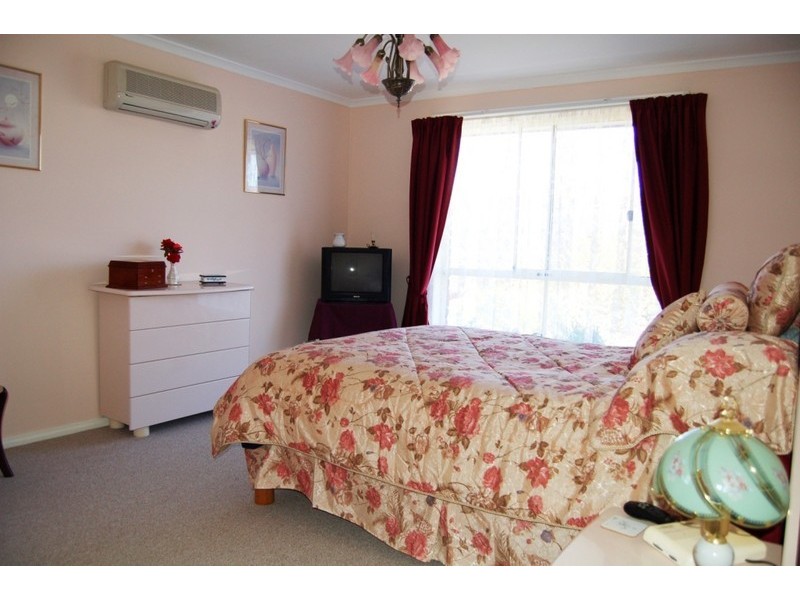 9 Clayton Street, Moonta Bay SA 5558