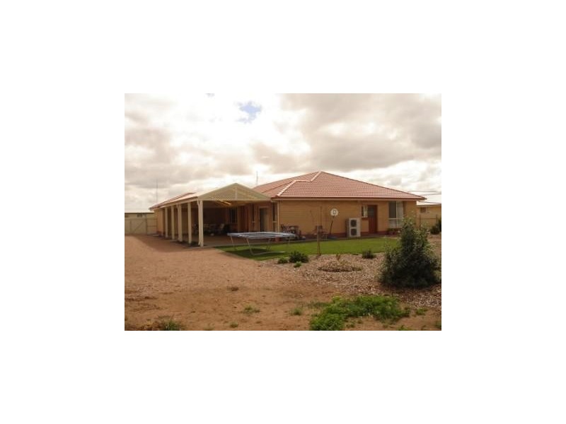 2 Warmington Road, Kadina SA 5554