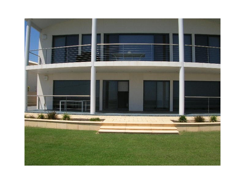 2 Cunliffe Street, Port Hughes SA 5558