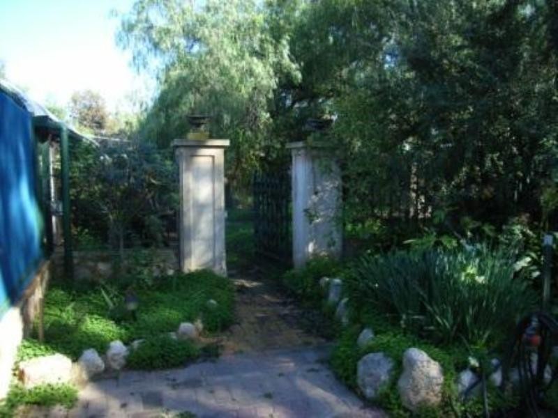 37 KADINA Road, North Yelta SA 5558