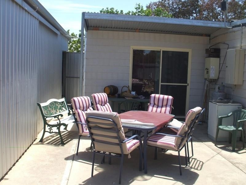 17 Hughes Street, Wallaroo SA 5556