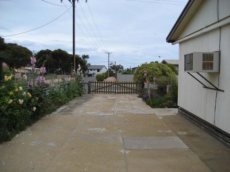 15 Allen Road, Tiddy Widdy Beach SA 5571