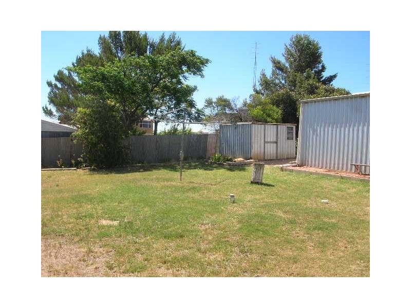 19 Trelawney Street, Moonta Bay SA 5558