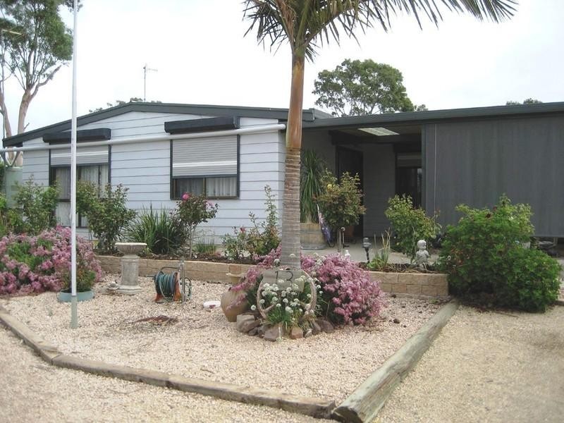 13 Mesnil Drive, Port Clinton SA 5570