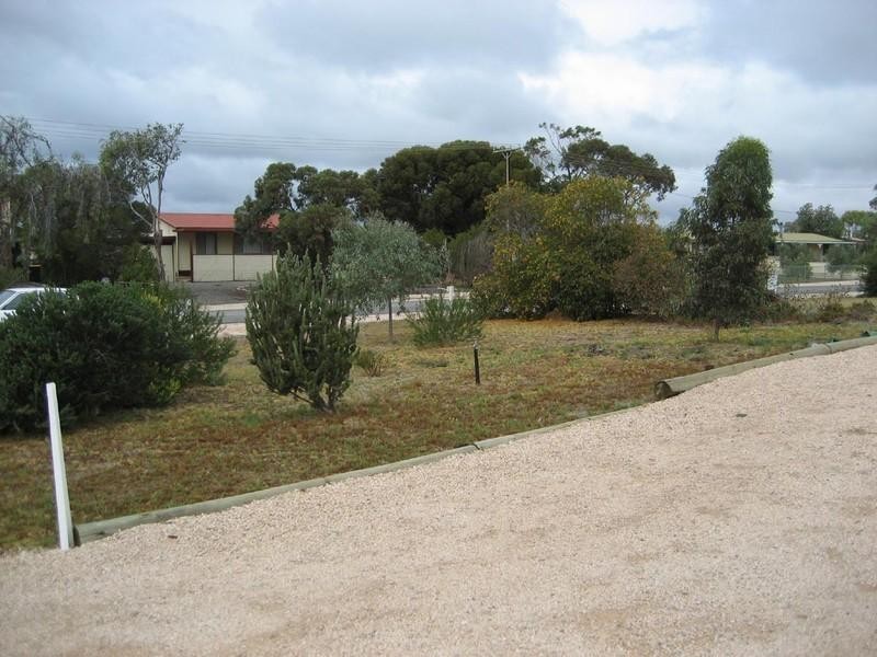 13 Mesnil Drive, Port Clinton SA 5570