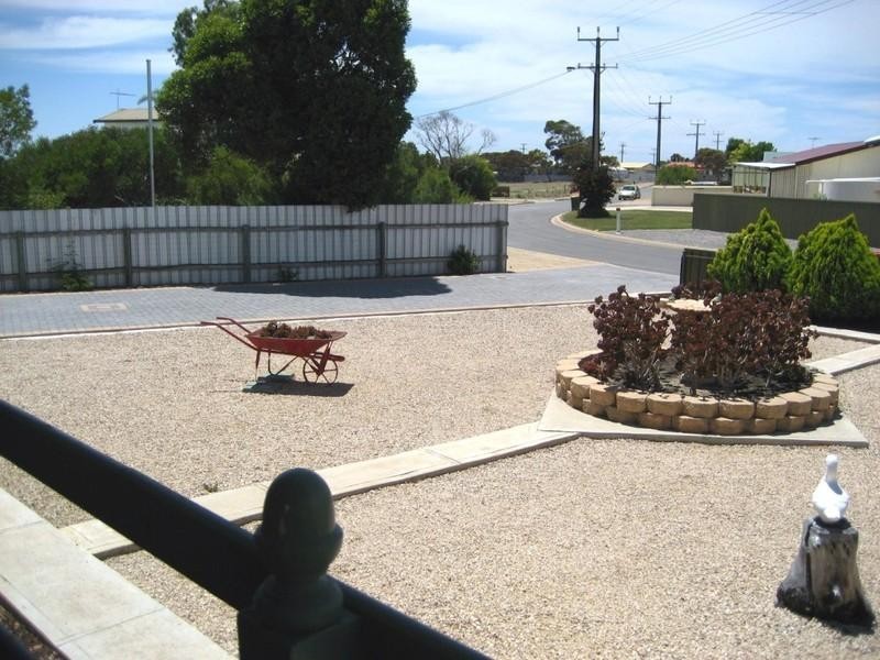 9 Allen Road, Tiddy Widdy Beach SA 5571