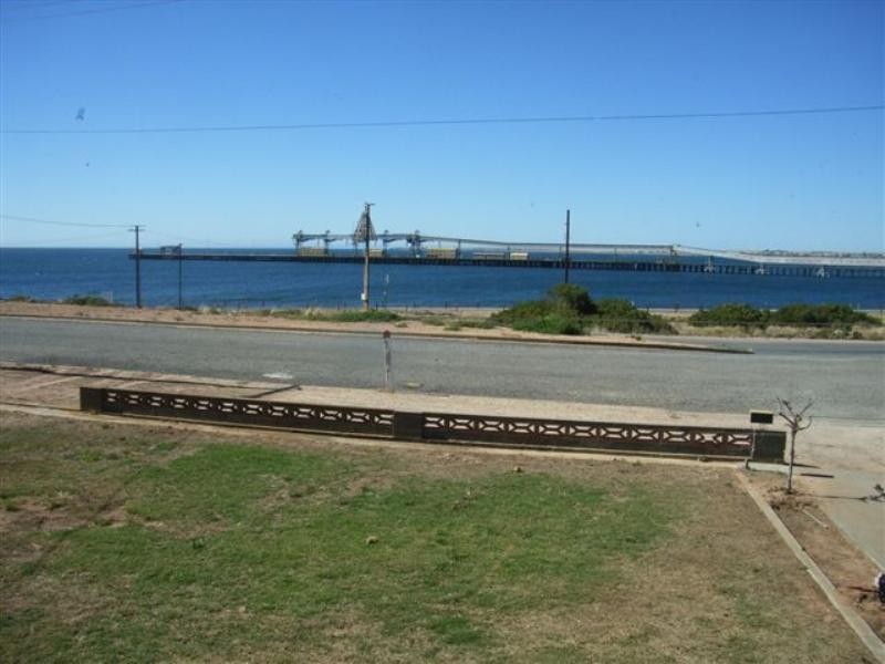 18 Carleton Crescent, Wallaroo SA 5556