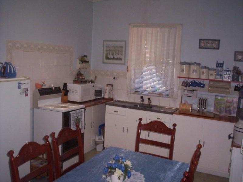 15 Young Street, Wallaroo SA 5556