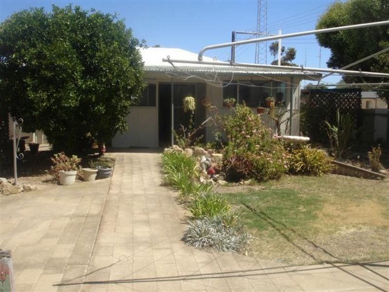 10 Young Street, Wallaroo SA 5556