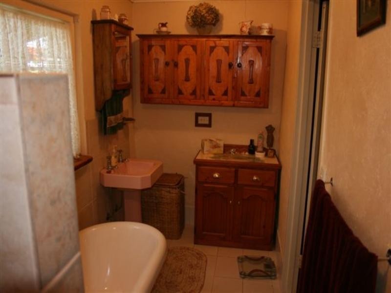 329 Derrington Terrace, East Moonta SA 5558