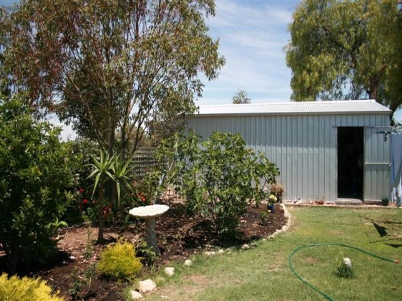 329 Derrington Terrace, East Moonta SA 5558